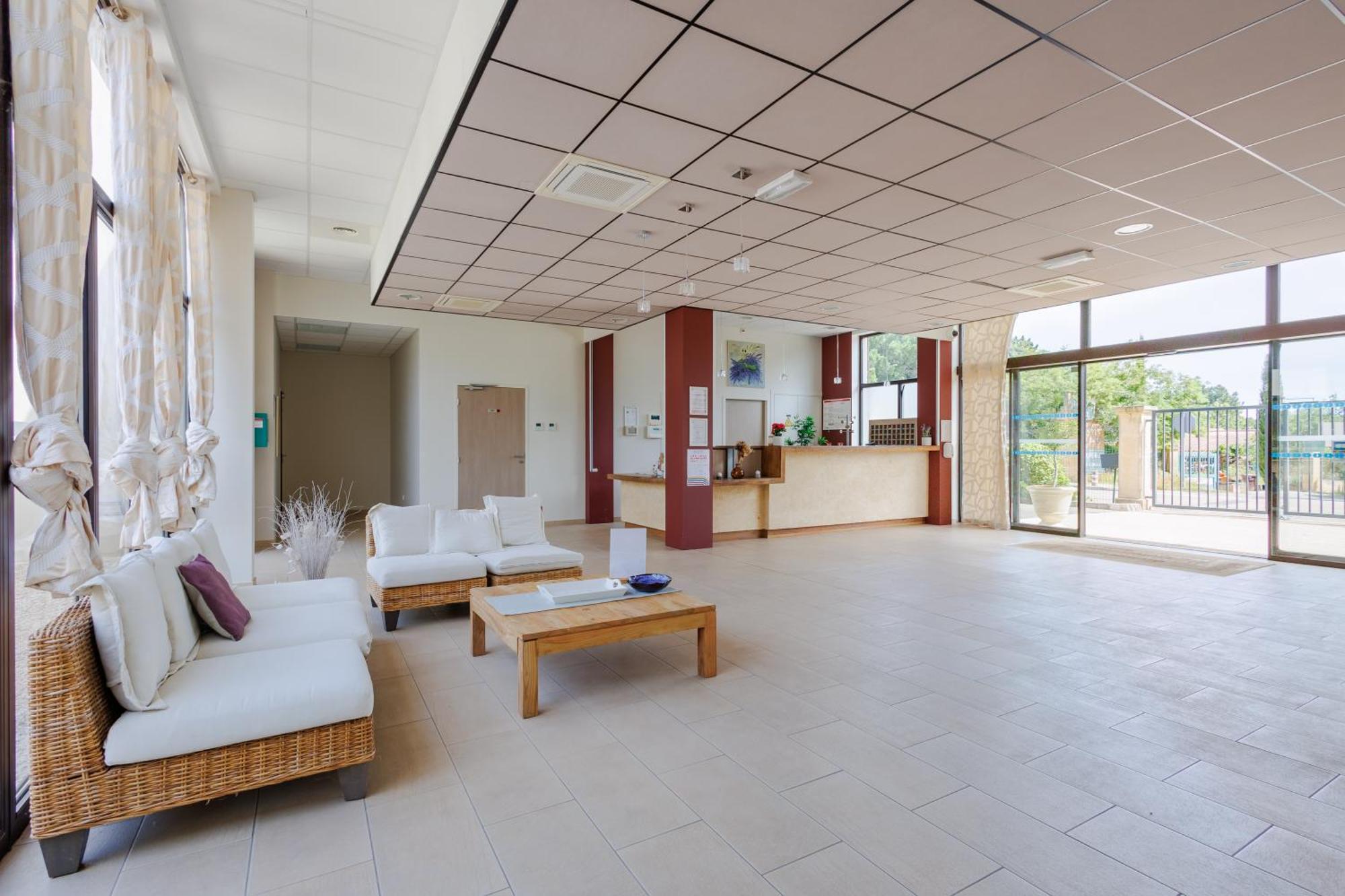 Residhotel Residence Pont Du Gard Remoulins Εξωτερικό φωτογραφία
